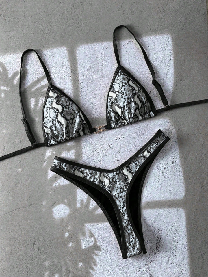 Ladies adjustable triangle bikini with floral trim Mune Fashion