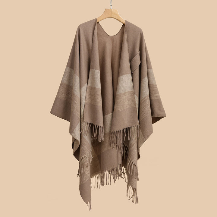 Women's cape poncho made of wool blend with sleeve slits, open front and fringe hem Mune Fashion