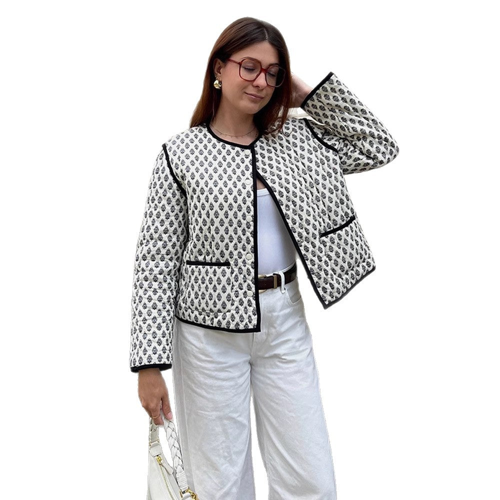Ladies quilted short jacket with all-over pattern and contrasting piping Mune Fashion