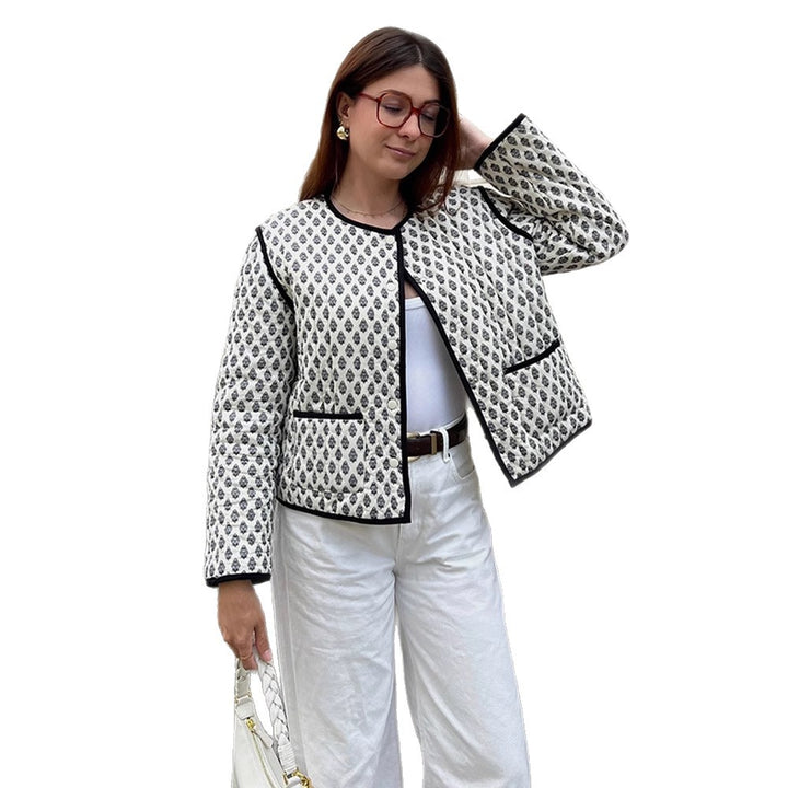 Ladies quilted short jacket with all-over pattern and contrasting piping Mune Fashion