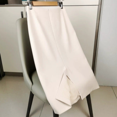 Women’s maxi skirt with high slit and figure-hugging cut Mune Fashion