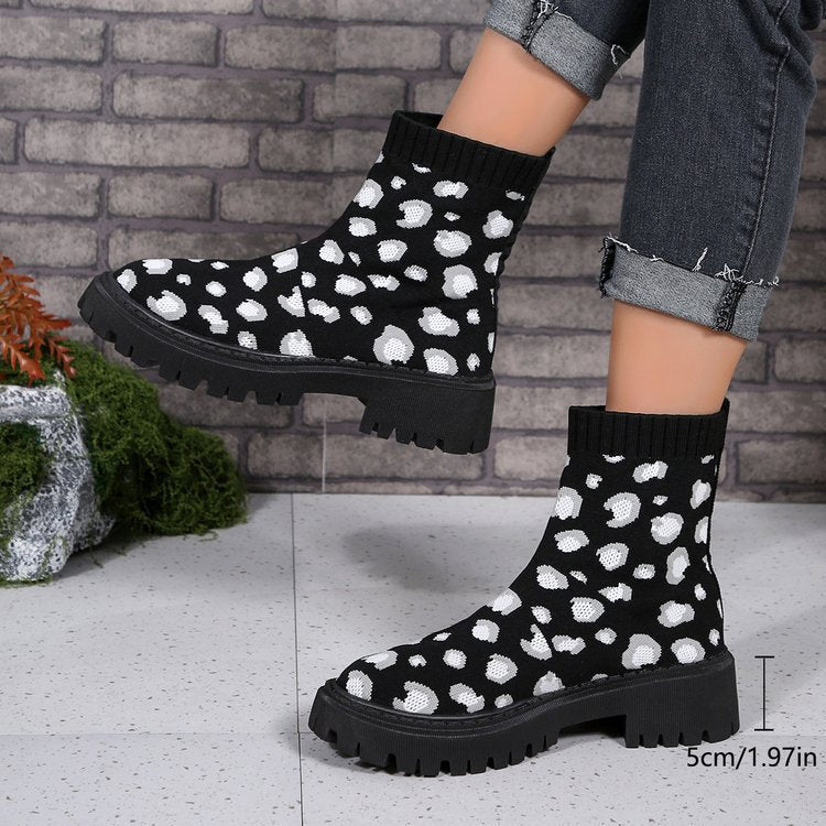 Women's Knit Sock Boots with Elastic Shaft and Chunky Lug Sole Mune Fashion