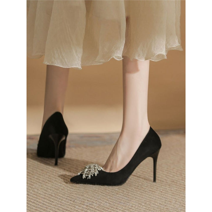 Women's pointed velvet pumps with high stiletto and crystal brooch Mune Fashion
