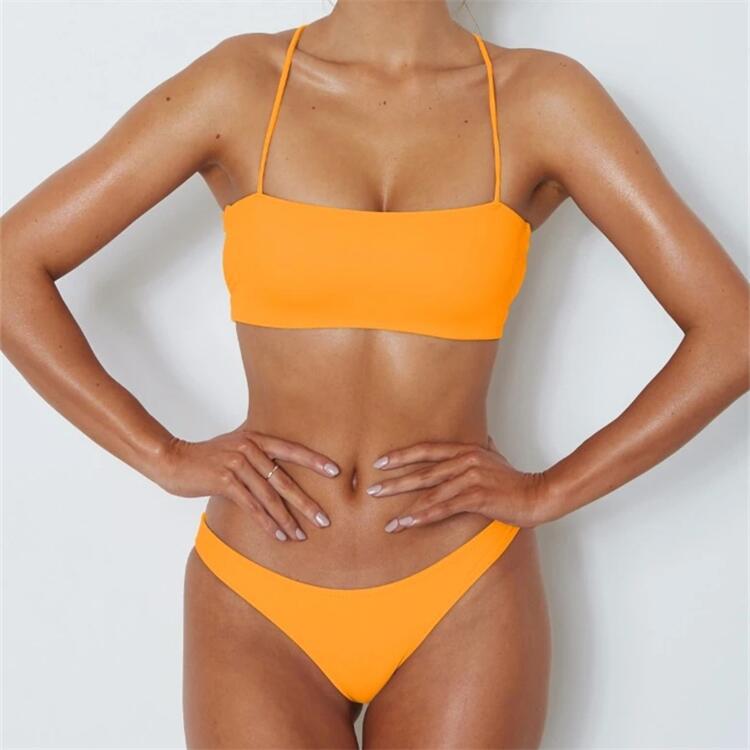 Women's bikini with fashionable bandeau top and adjustable straps Mune Fashion
