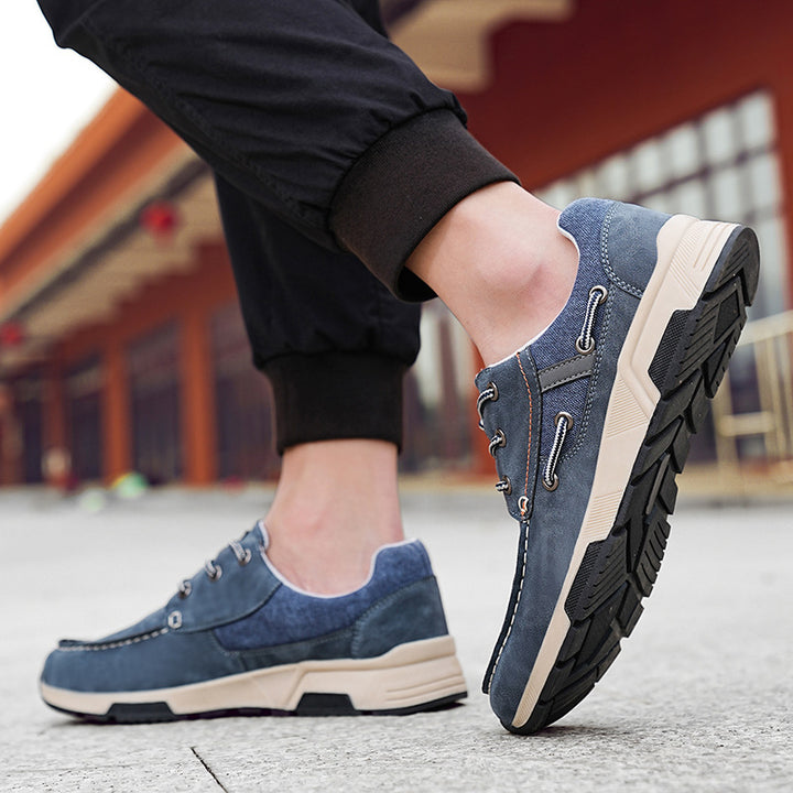 Men's moccasin-inspired city sneaker with profiled rubber sole and padded heel collar Mune Fashion