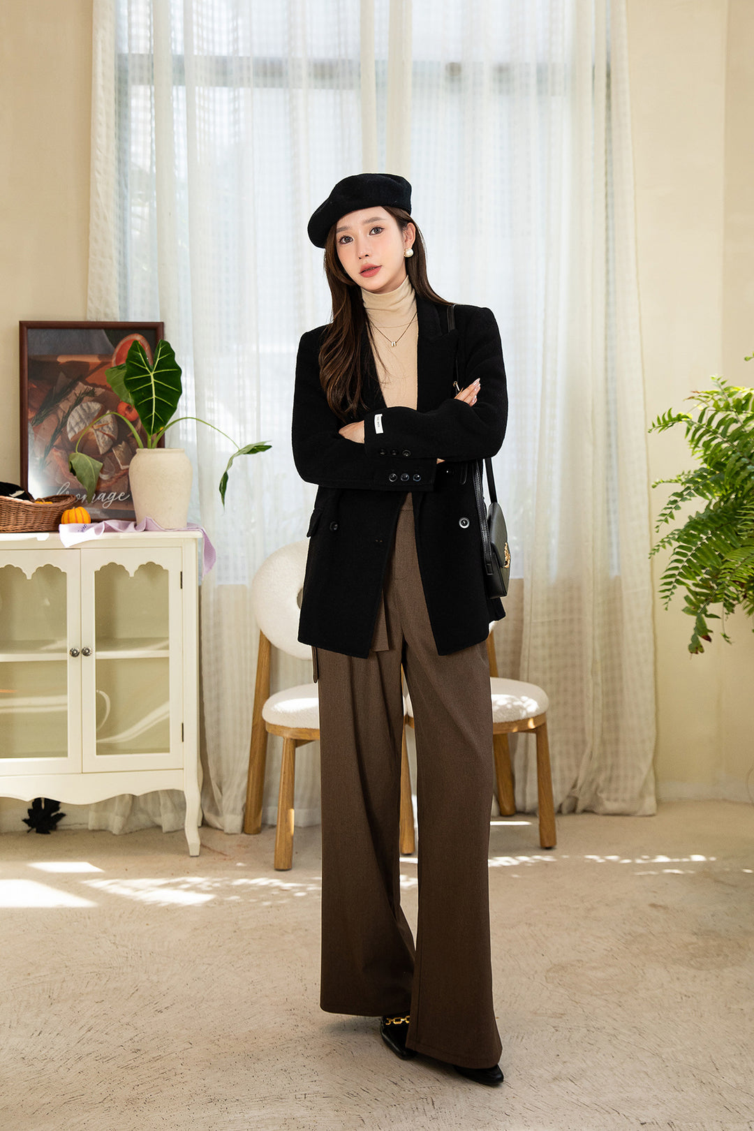 Women's double-breasted wool coat with lapel collar and feminine tailoring Mune Fashion