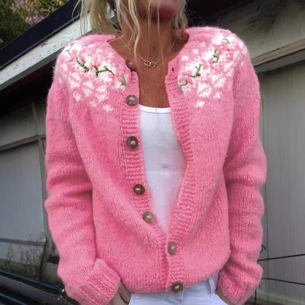 Women's patterned cardigan with round yoke, wooden buttons, and welt pockets Mune Fashion