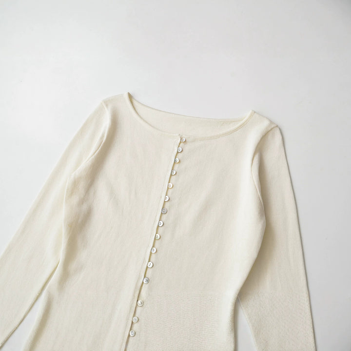 Women's Fine Knit Cropped Cardigan with Mother-of-Pearl Button Placket Mune Fashion
