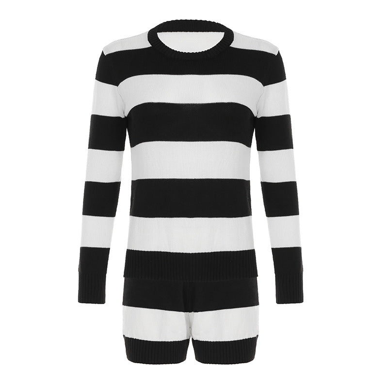 Women's striped round neck sweater made of fine knit with ribbed cuffs and slim fit Mune Fashion