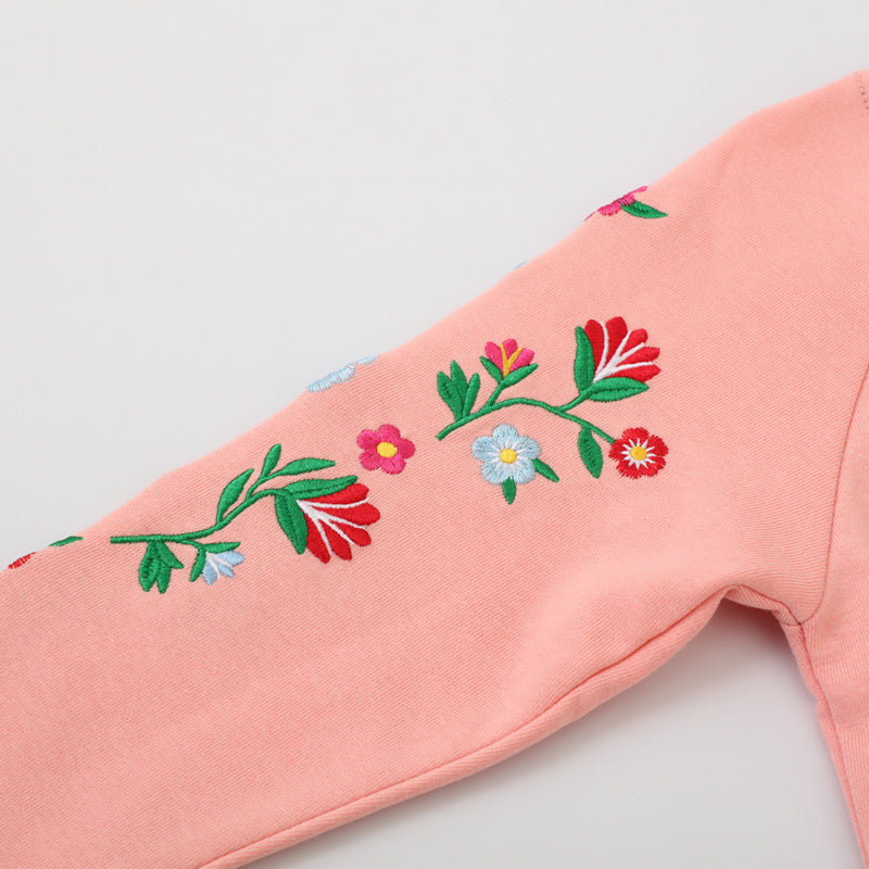 Ladies sweatshirt with vibrant floral embroidery Mune Fashion
