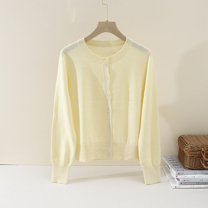 Women's lightweight fine-knit cardigan with round neckline, tailored fit & extended cuffs Mune Fashion