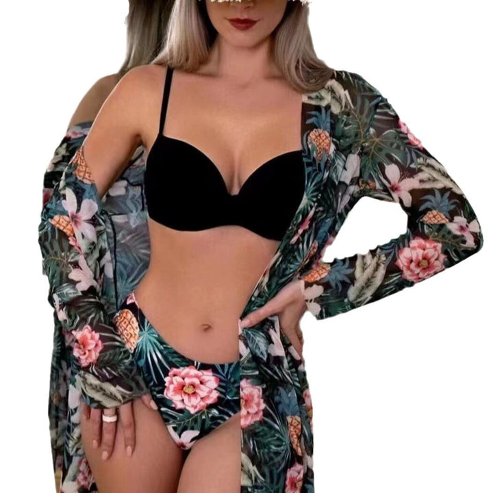 Women's beach bikini with floral embellishments and elegant kimono Mune Fashion