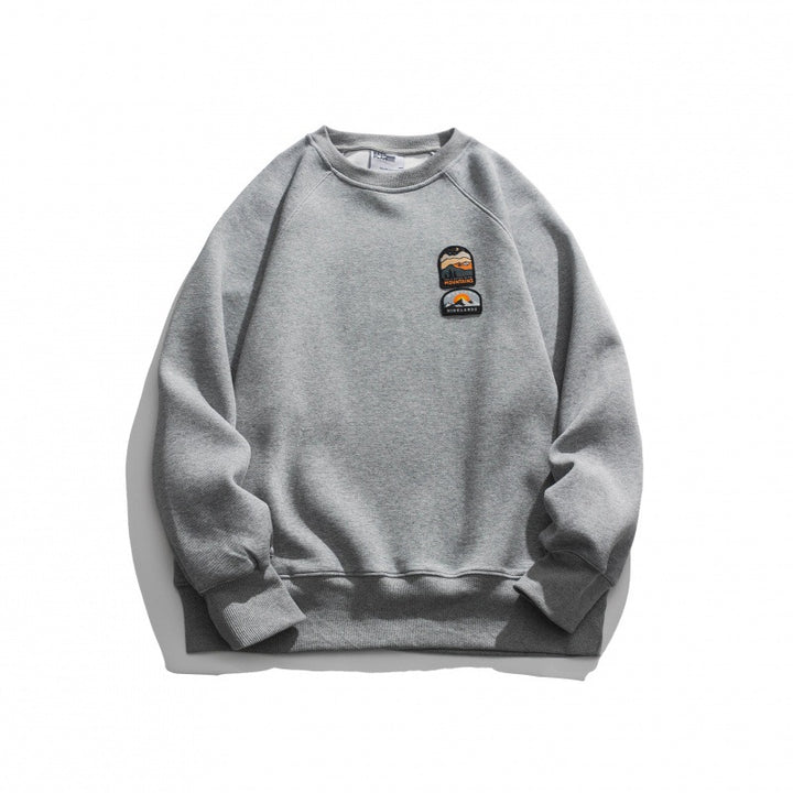 Unisex Oversize Sweatshirt with raglan sleeves and mountain patch Mune Fashion