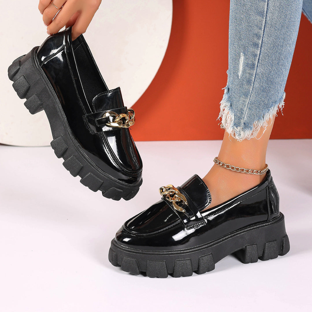 Women's trendy patent loafers with chunky profile sole and gold chain application Mune Fashion