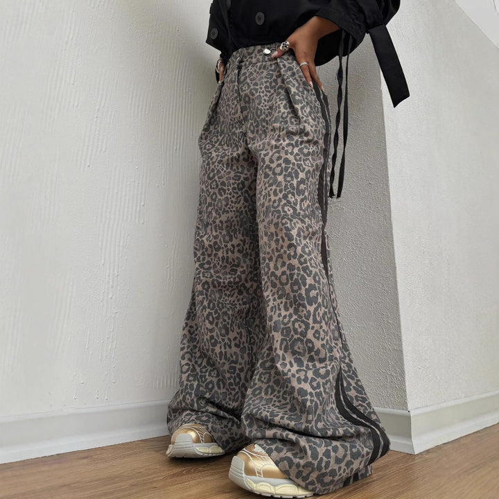 Ladies wide leopard track pants with elastic waistband and side contrast stripes Mune Fashion
