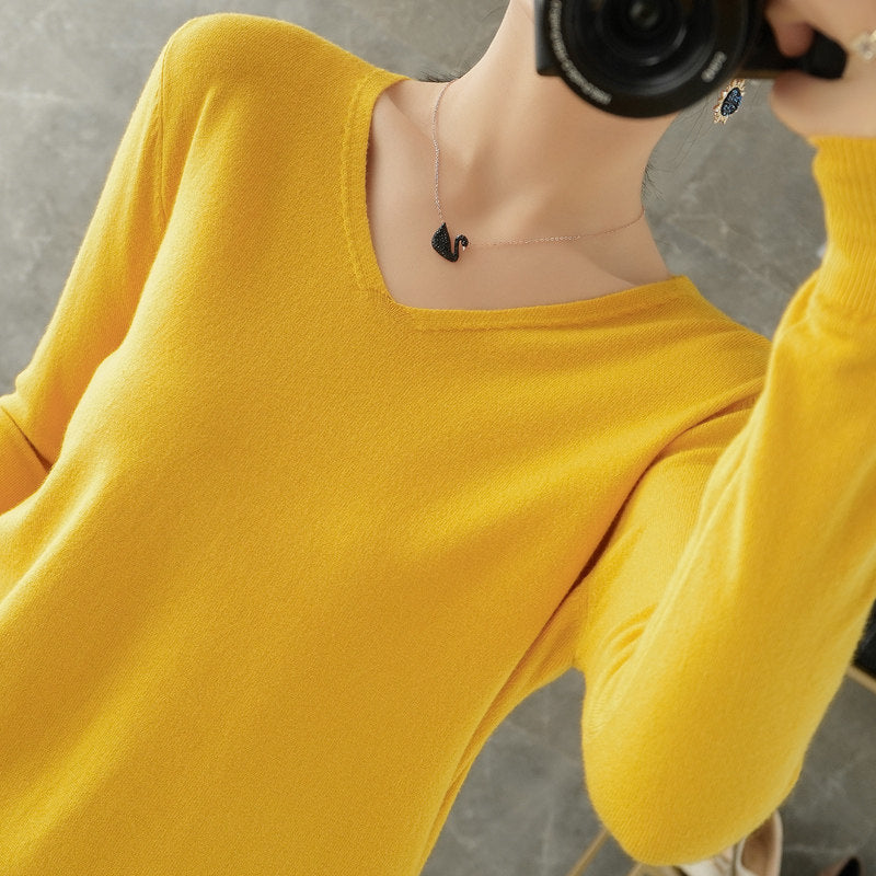 Women light V-neck cashmere-look fine knit sweater Mune Fashion