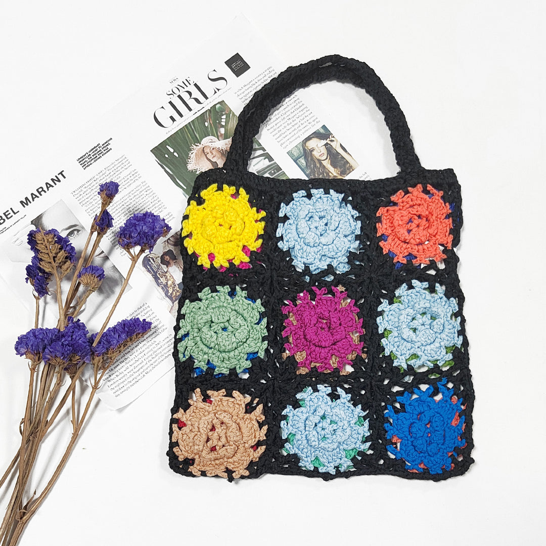 Women crocheted handbag with colorful flower pattern Mune Fashion