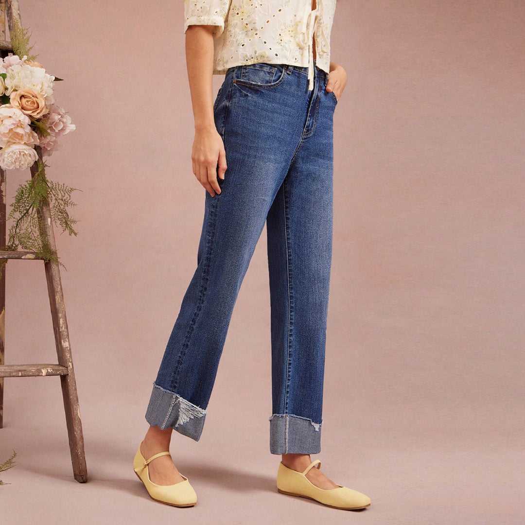 Women's High-Waisted Cropped Jeans with Wide Leg and Frayed Cuff Mune Fashion
