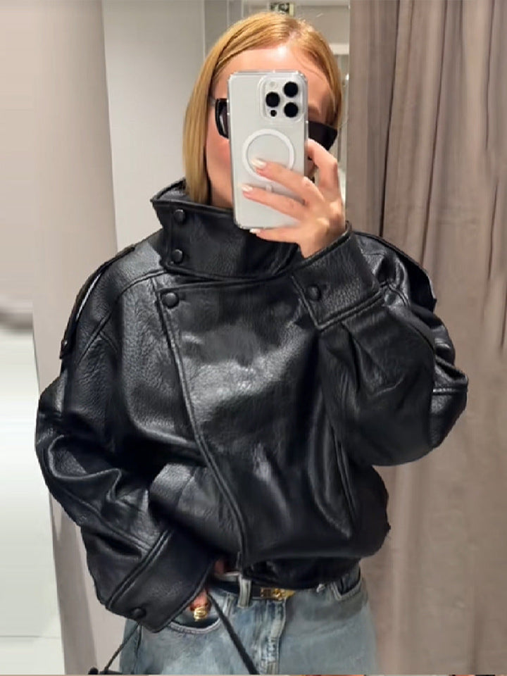 Women's Elegant and Voluminous Jacket with Stand-Up Collar Mune