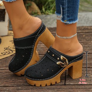Ladies' platform mules with chunky profile sole, mid-height block heel and decorative buckle Mune Fashion