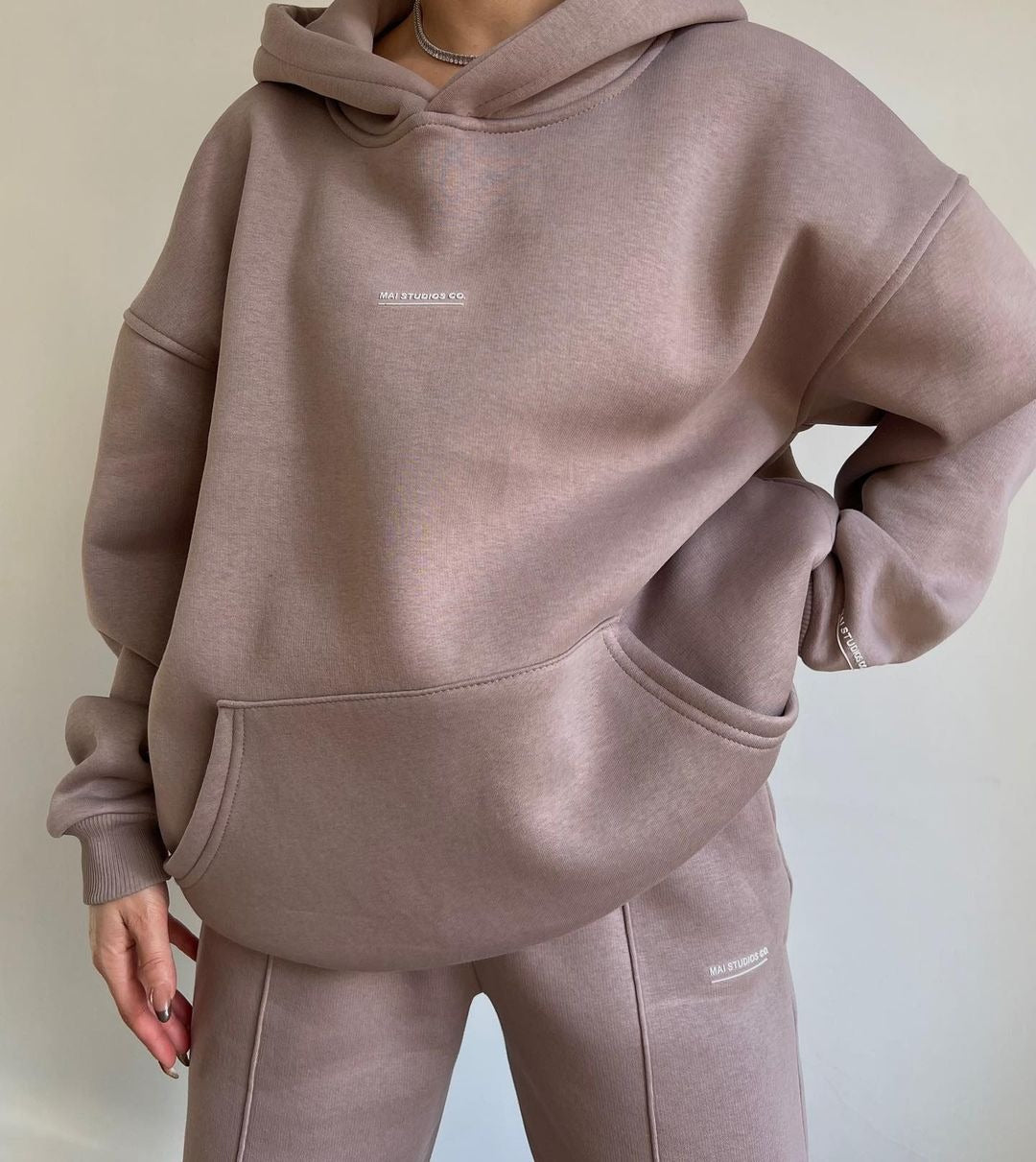 Women's Set Heavy French-Terry Oversize Hoodie with Kangaroo Pocket and Slim Joggers Mune Fashion