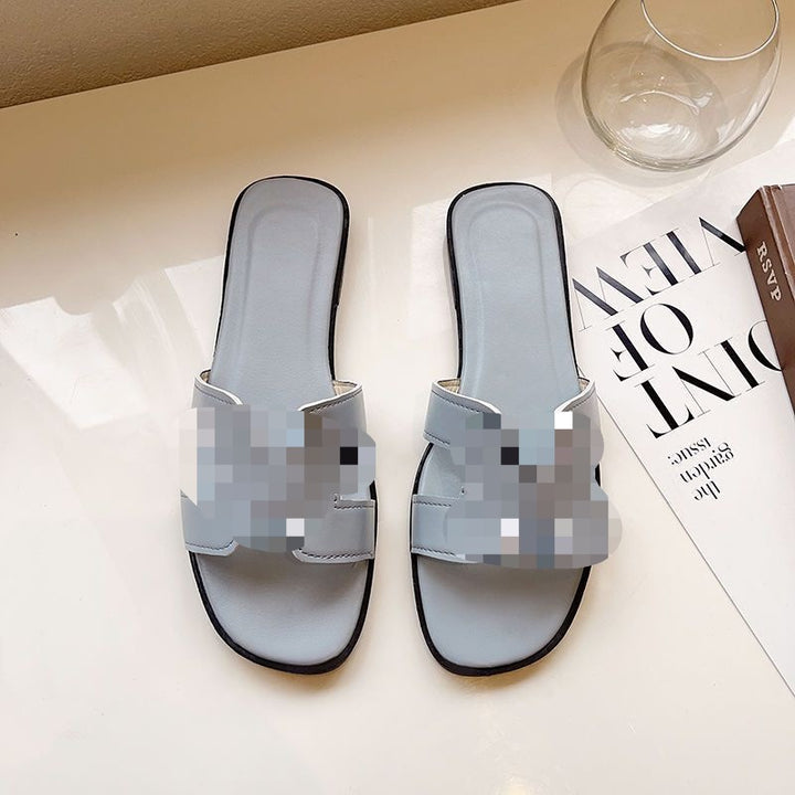 Women Flat Leather Look Slippers with Padded Footbed and Cut-Out Decorative Strap Mune Fashion
