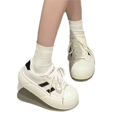 Women's fashionable platform sneakers with unique lacing system Mune Fashion