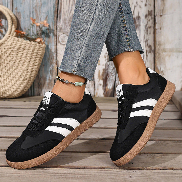 Ladies Urban Lifestyle Sneaker with sporty upper material and slip-resistant sole Mune Fashion