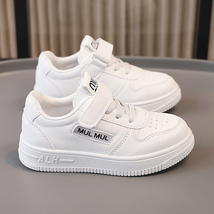 Women's sporty sneakers with practical Velcro closure and breathable surface Mune Fashion
