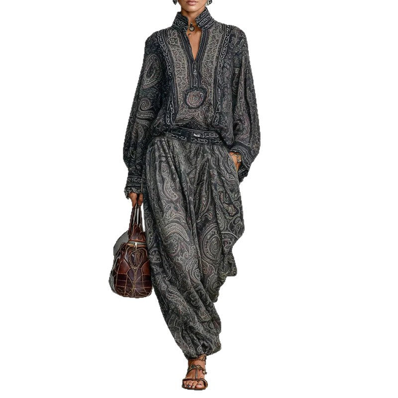 Women Flowing Boho Two-Piece Set with Loose Tunic and Harem Pants in Paisley Design Mune Fashion