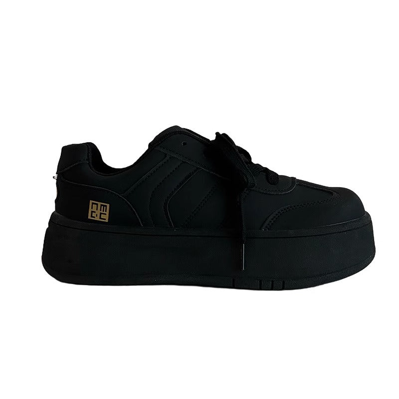 Women's sporty sneakers with reinforced sole and comfortable fit Mune Fashion