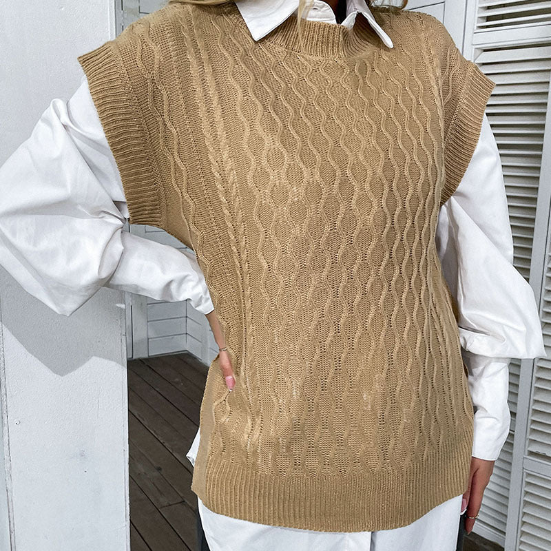 Women's Oversize Knit Vest with Cable Pattern and Round Neckline Mune Fashion