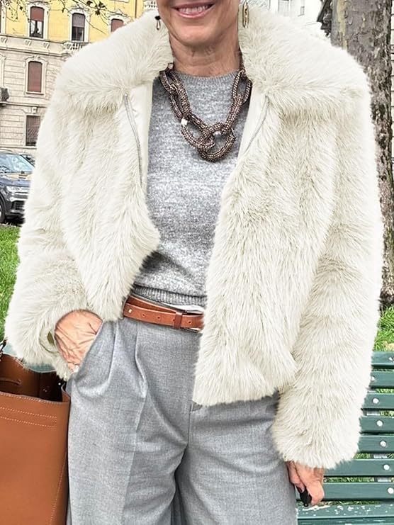 Women's short jacket made of vegan high-pile faux fur in a straight boxy cut with concealed zipper Mune Fashion