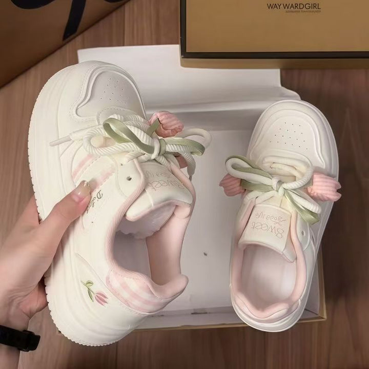 Women Sneakers with playful design and decorative bows from Mune Fashion