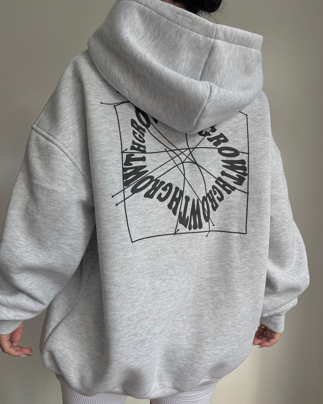Women's Oversized Hoodie with Abstract Back Print and Ribbed Cuffs Mune Fashion