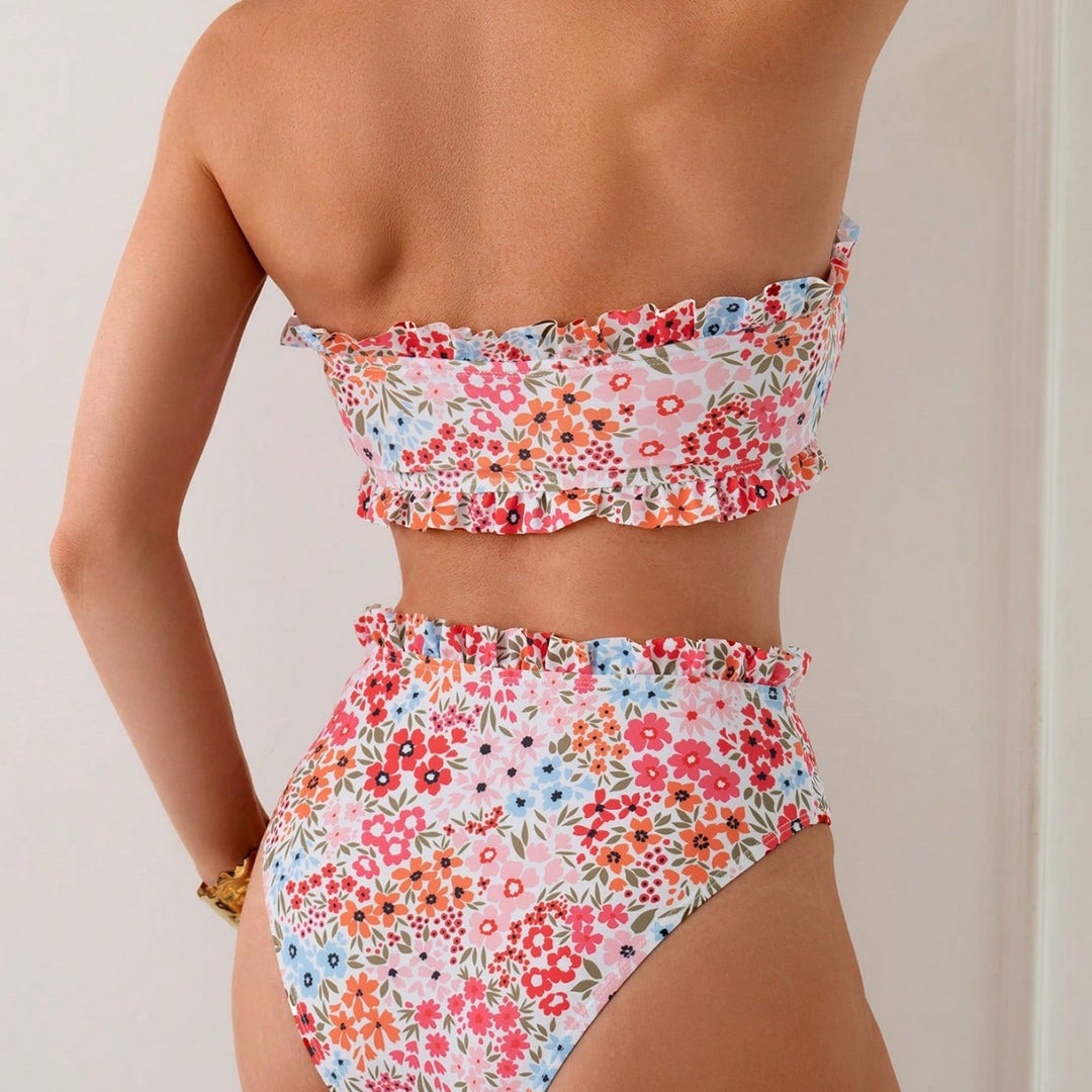 Women's bikini set with romantic ruffle details and high waistband Mune Fashion