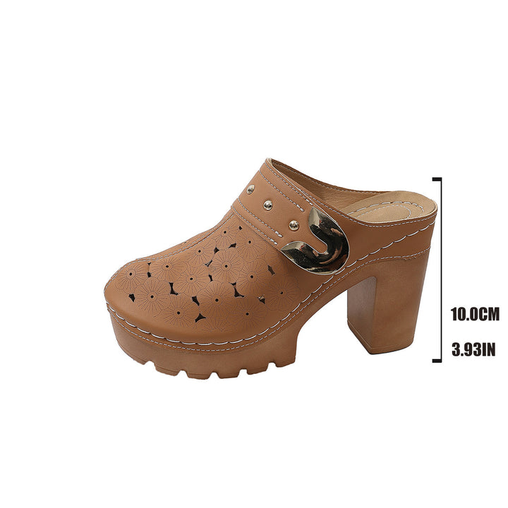 Women's platform clogs with floral perforation pattern, decorative metal buckle and high block heel Mune Fashion