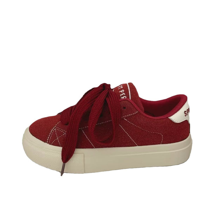 Women's sporty sneakers made of high-quality suede with comfortable lacing details Mune Fashion