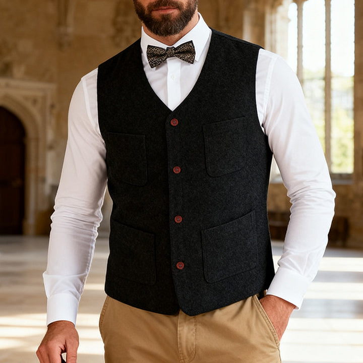 Men's wool felt vest with V-neck, four patch pockets and button placket Mune Fashion