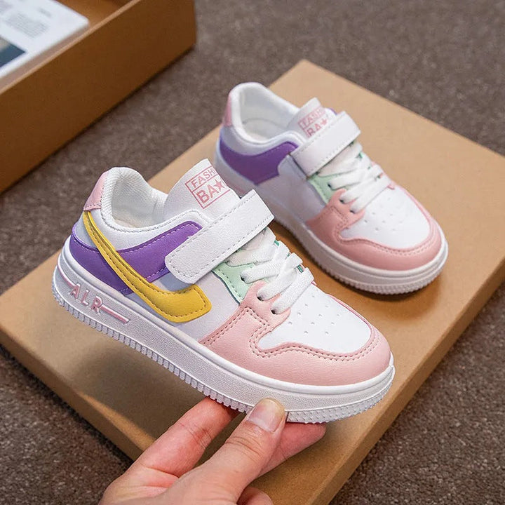 Women's sporty Velcro sneakers with stylish design and breathable surface Mune Fashion