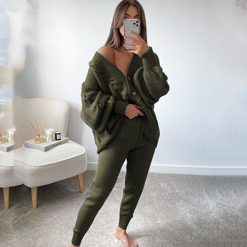 Women's cozy oversized knit set consisting of cable pattern cardigan and tailored knit joggers Mune Fashion