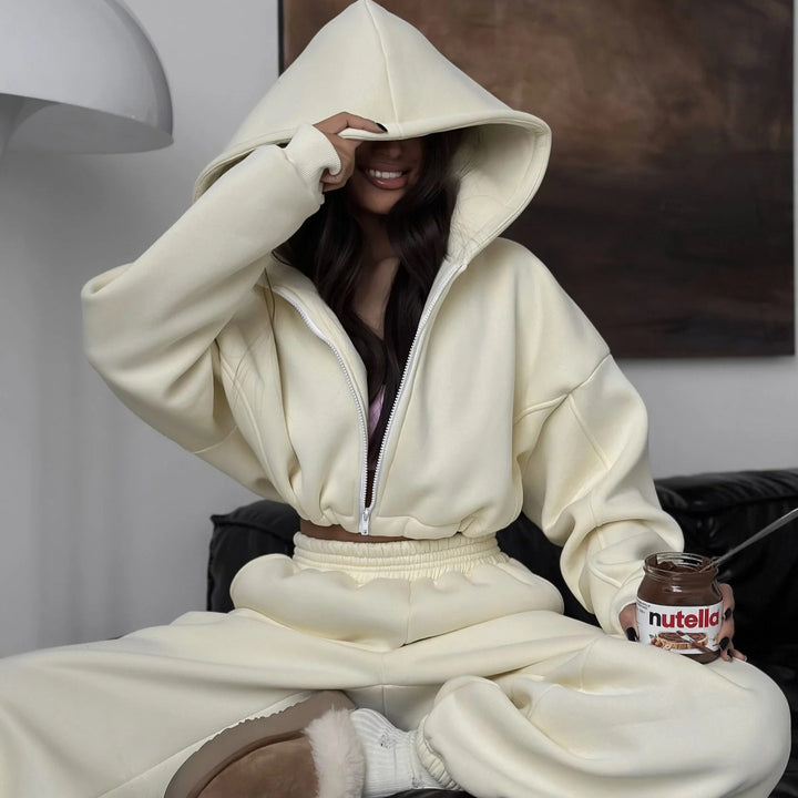 Women short oversized scuba zip hoodie with drawstring and figure-flattering high waist joggers Mune Fashion