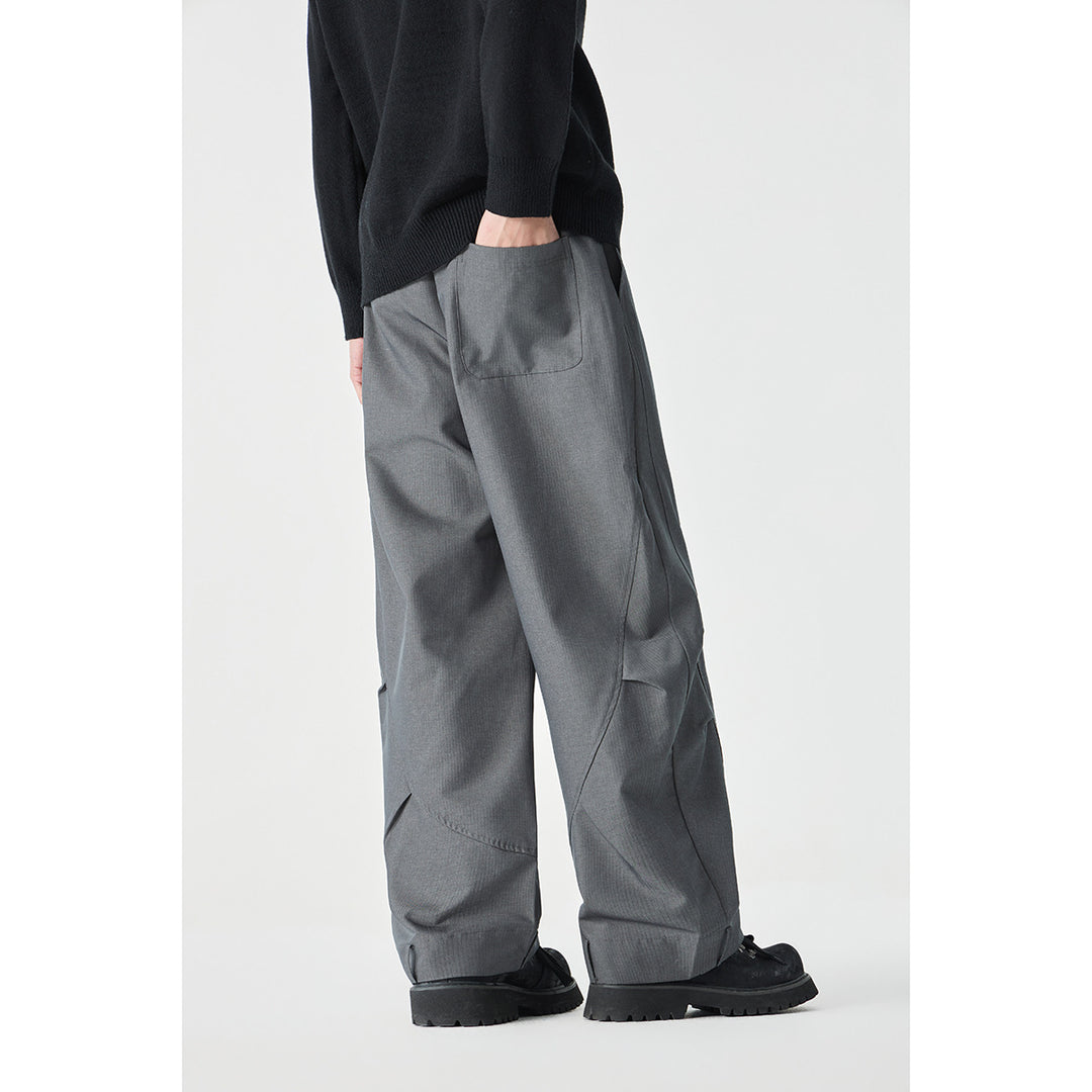 Men's Loose Cropped Cargo Pants with Drawstring and Knee Pleats Mune Fashion