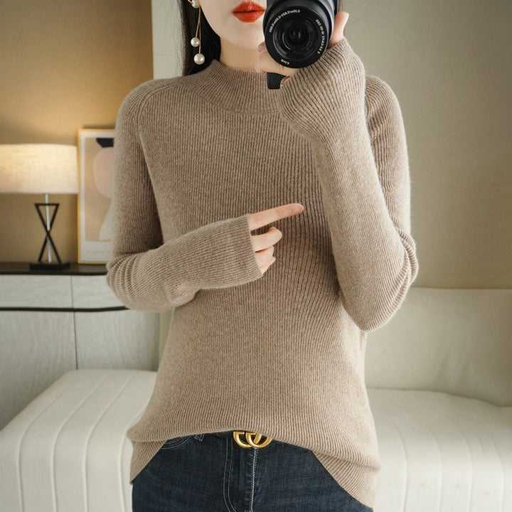 Women's slim-fit stand collar sweater made of lightweight fine knit with a fine ribbed structure Mune Fashion