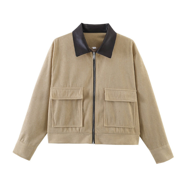 Women short-cut ribbed cardigan with contrast collar, patch pockets and zipper Mune Fashion