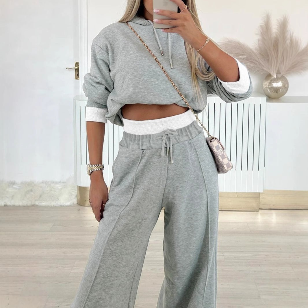 Women's short hoodie and loose jogger set made of soft cotton blend Mune Fashion