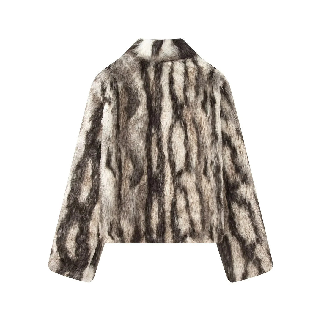 Women's cropped faux fur bolero with voluminous shawl collar and warming inner lining Mune Fashion