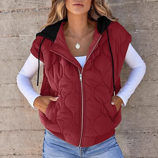 Women's quilted vest with hood, tailored fit and zipper Mune Fashion