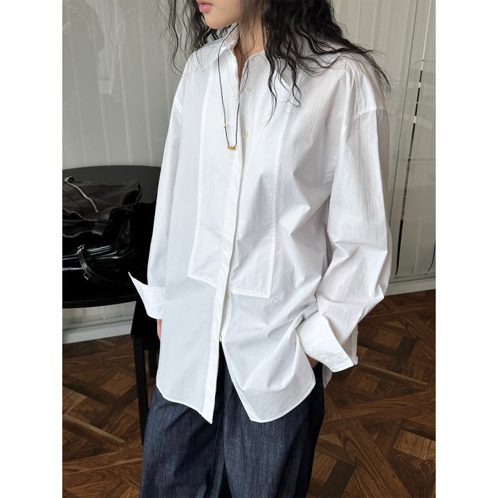 Women's Loose Poplin Shirt with Concealed Button Placket and Extended Back Mune Fashion