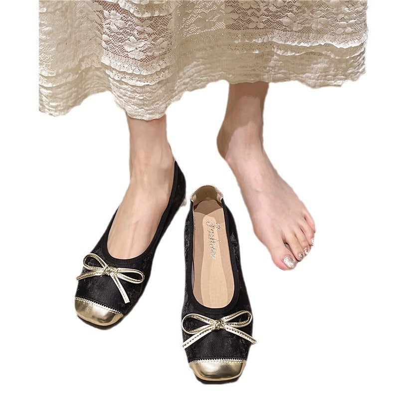 Women's ballerina slippers with square toe, bow appliqué and viscoelastic footbed Mune Fashion